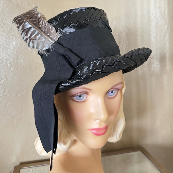 ENTICING 1960's BLACK STRAW TOP HAT + TALL CURLY FEATHERS & WIDE GROSGRAIN BAND